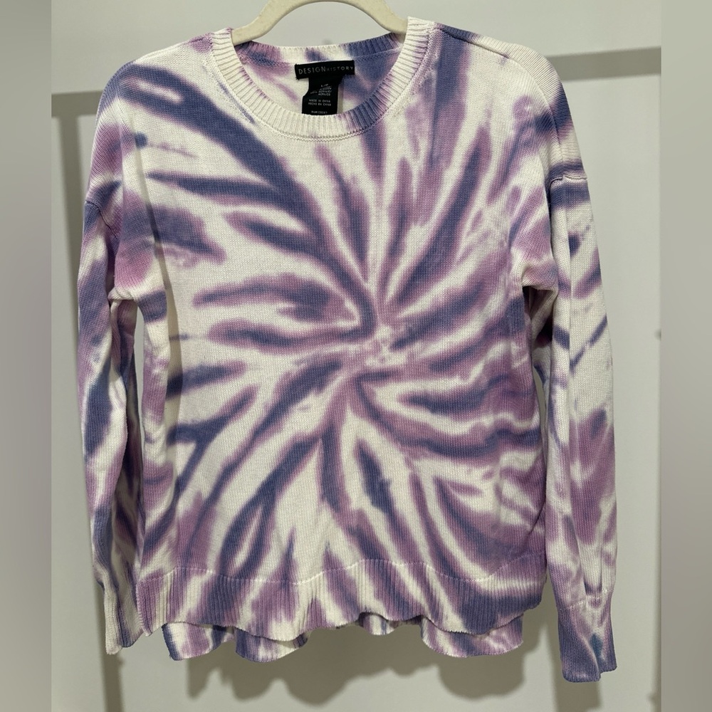 Design History Purple and White Tie-Dye Sweater